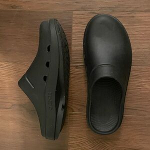 OOFOS Brown Mules & Clogs